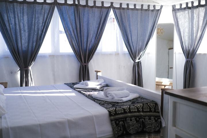 Room 38 of 79