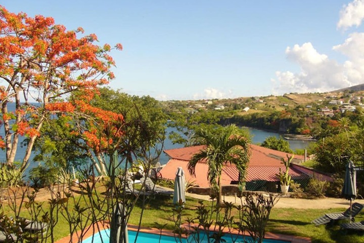 Hotel with Pool