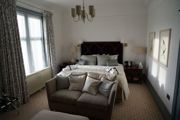 Room 15 of 34