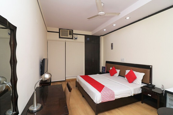 Room 14 of 24