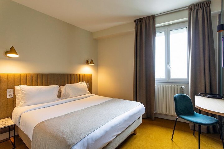 Room 9 of 44