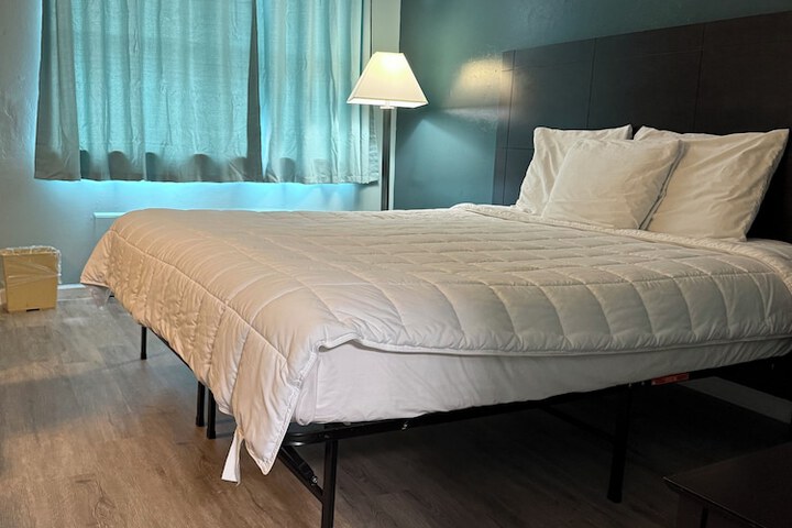 Room 20 of 28
