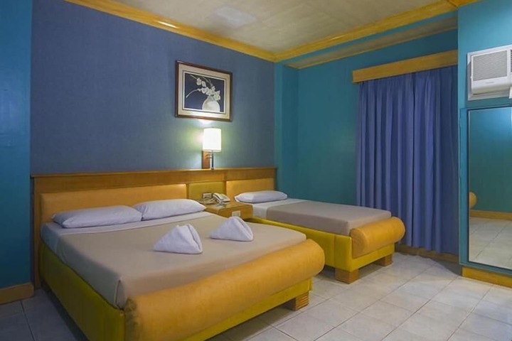 Room 21 of 39