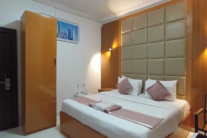 Room 10 of 45