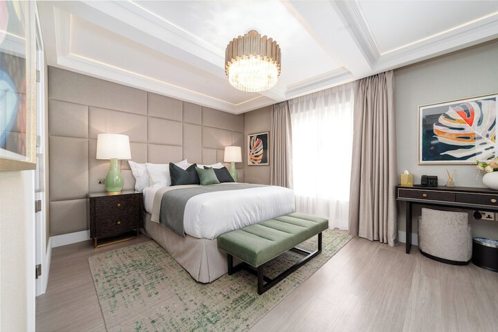 Room 14 of 24