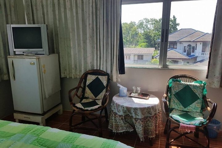 Room 11 of 30