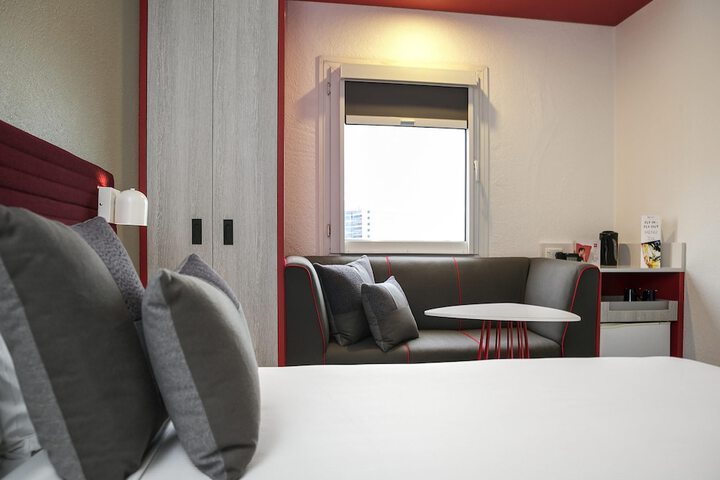 Room 11 of 59