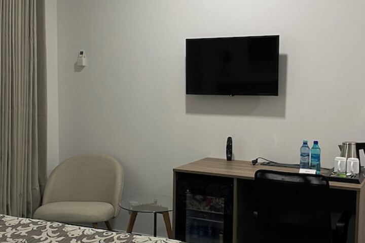 Room 7 of 71