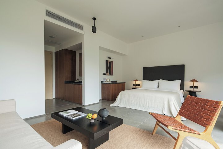 Room 53 of 331