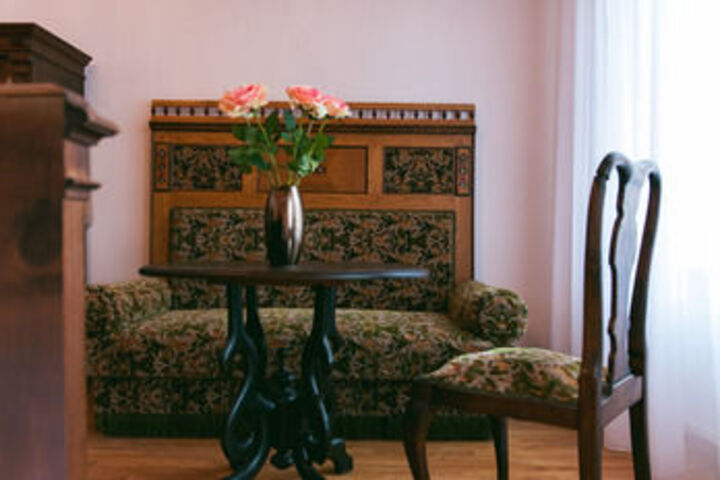Room 21 of 37