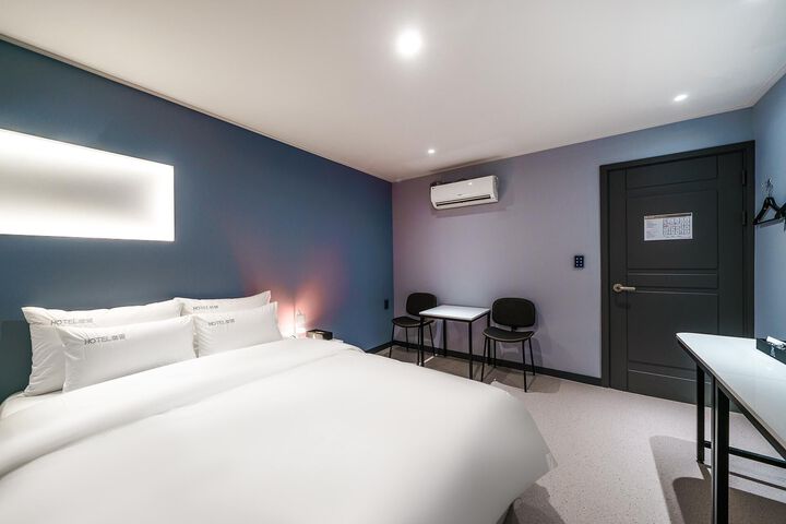 Room 133 of 142