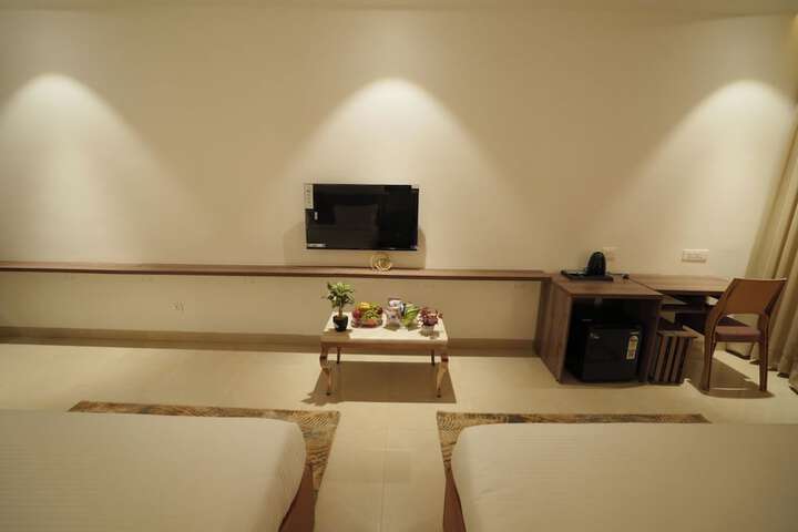 Room 29 of 102