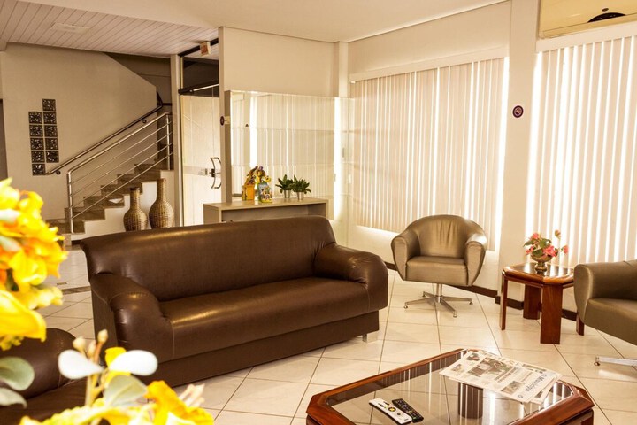 Room 37 of 60