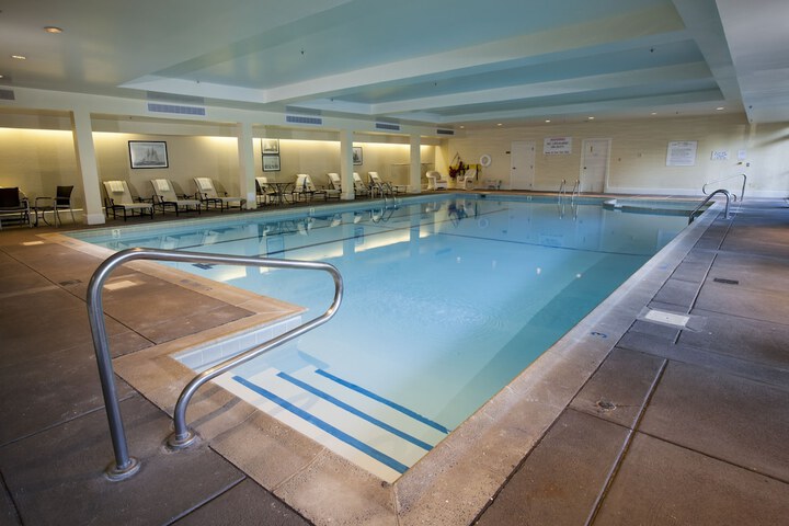 Hotel with Pool