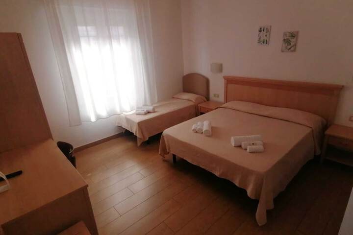 Room 8 of 20