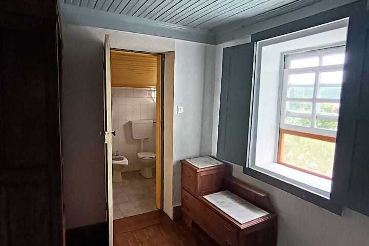 Room 13 of 41