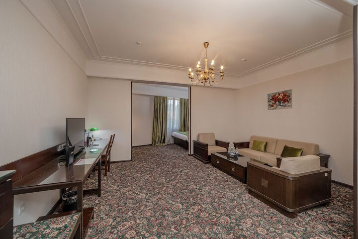 Room 44 of 116