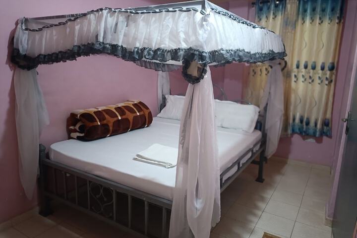 Room 6 of 36