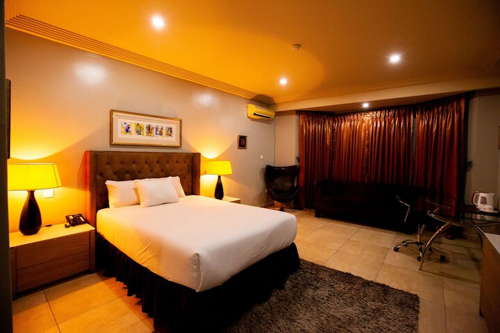 Room 5 of 29