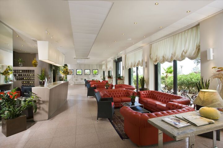 Hotel Interior 4 of 144