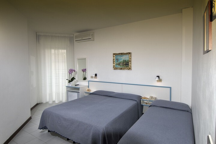 Room 15 of 41