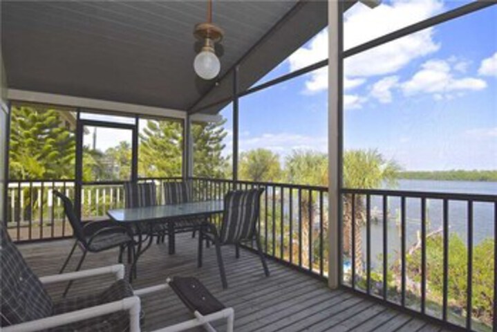 Terrace/Patio 12 of 18