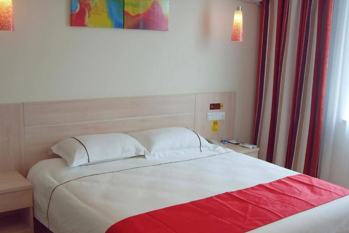 Room 3 of 35