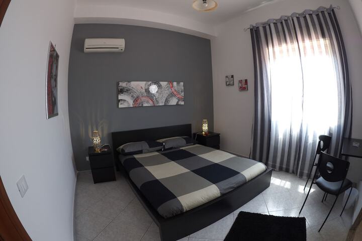Room 4 of 64