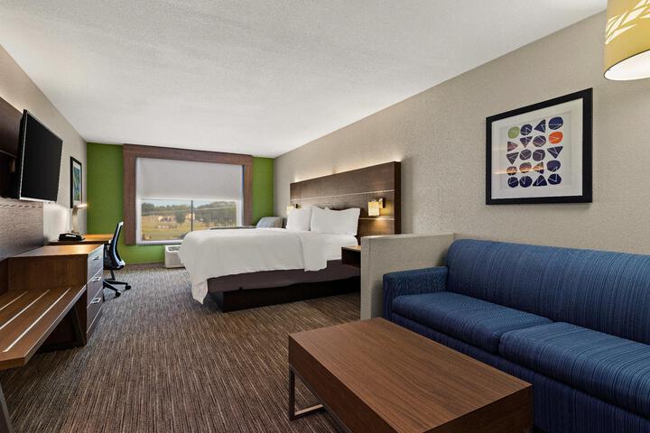 1 King Bed (8 of 15)