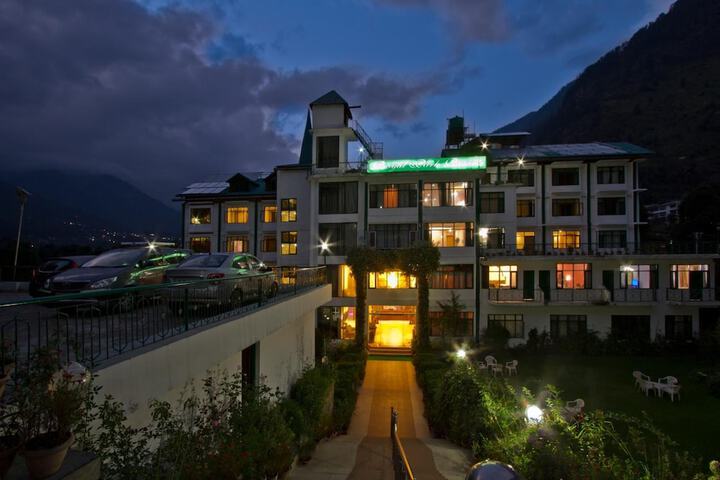 Hotel 52 of 52