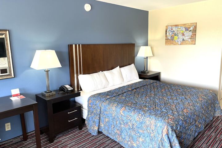Room 8 of 38