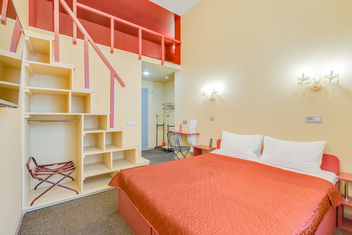 Room 26 of 69