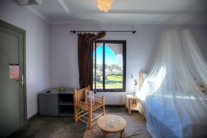 Room 32 of 89