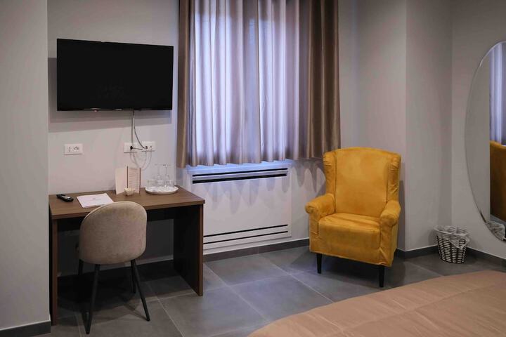 Room 7 of 40