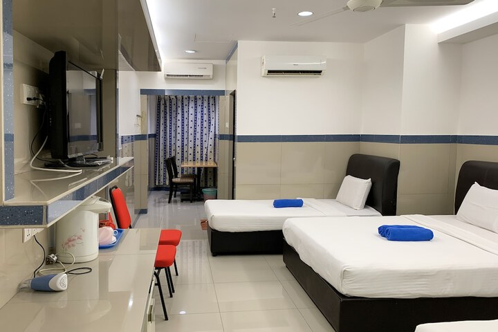 Room 15 of 61