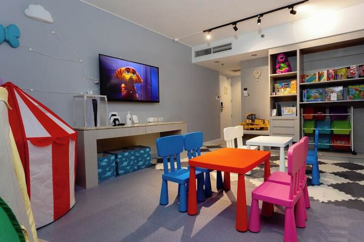 Children's play area - indoor