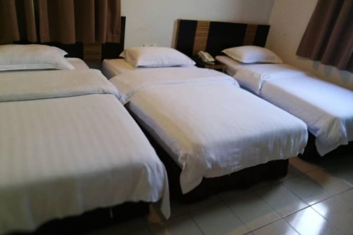 Room 14 of 34