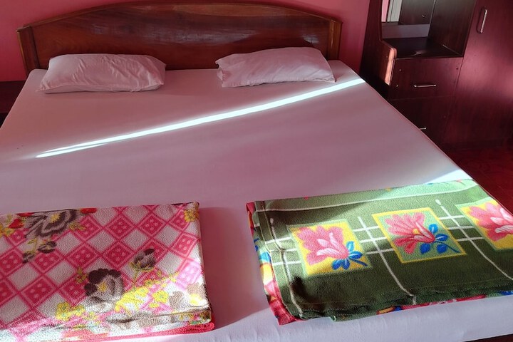 Room 9 of 35