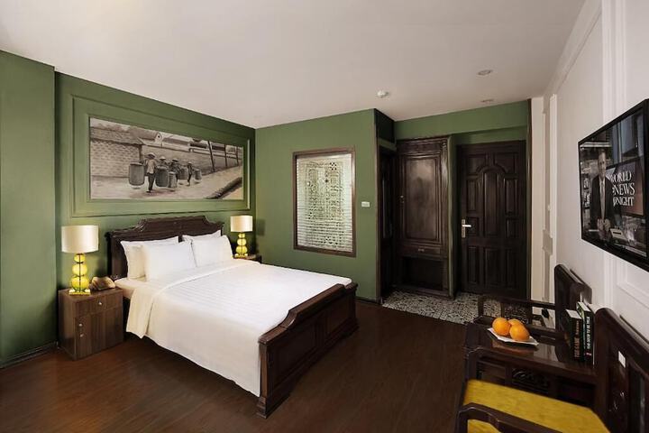 Room 17 of 31