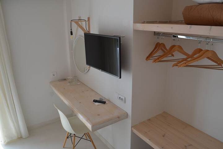 Room 19 of 47