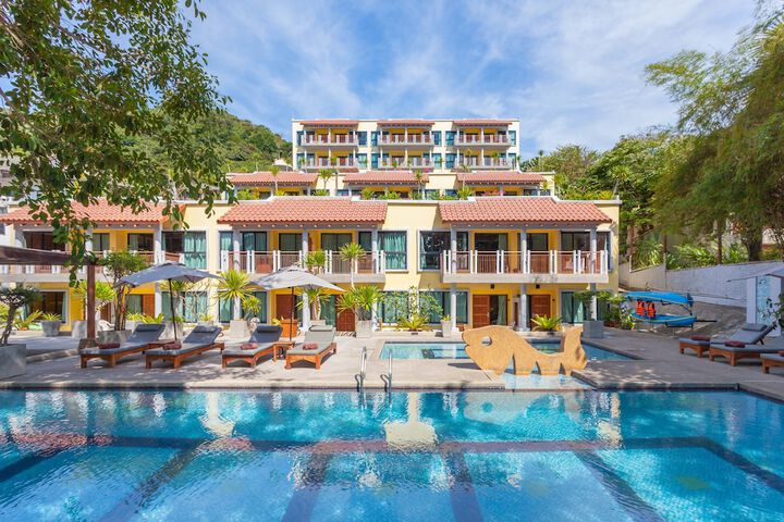 Pool Hotel