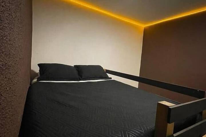 Room 2 of 51