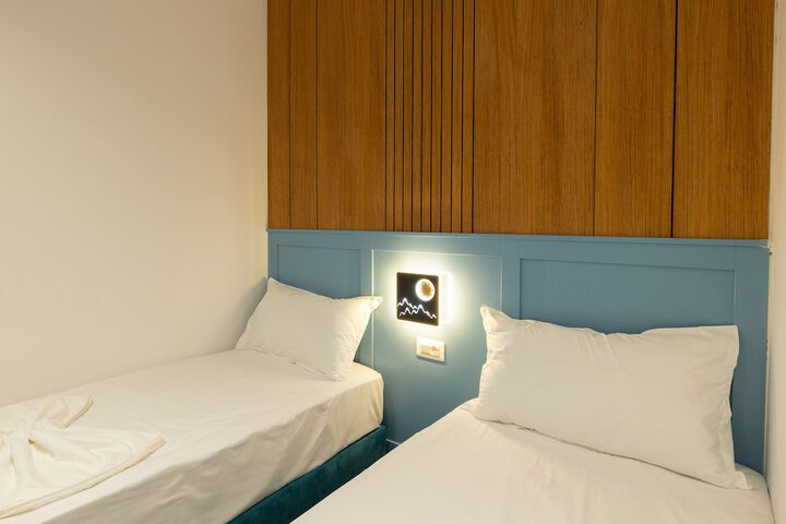 Room 21 of 50