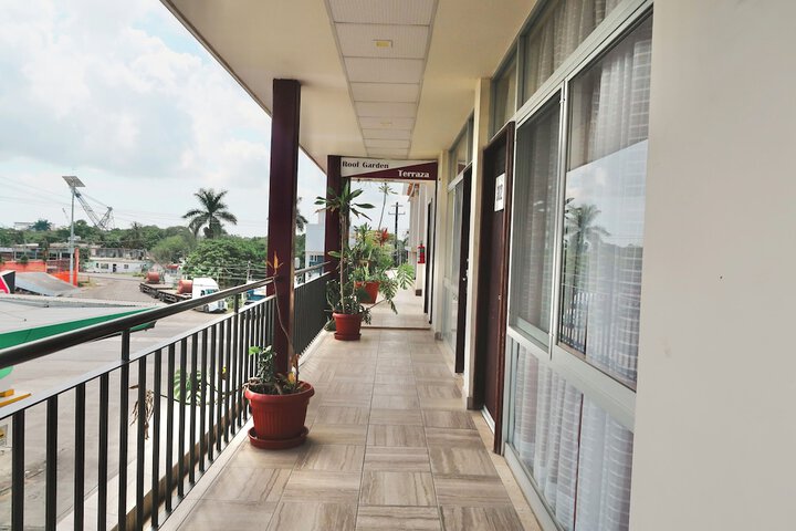 Ballroom/Hall 60 of 80