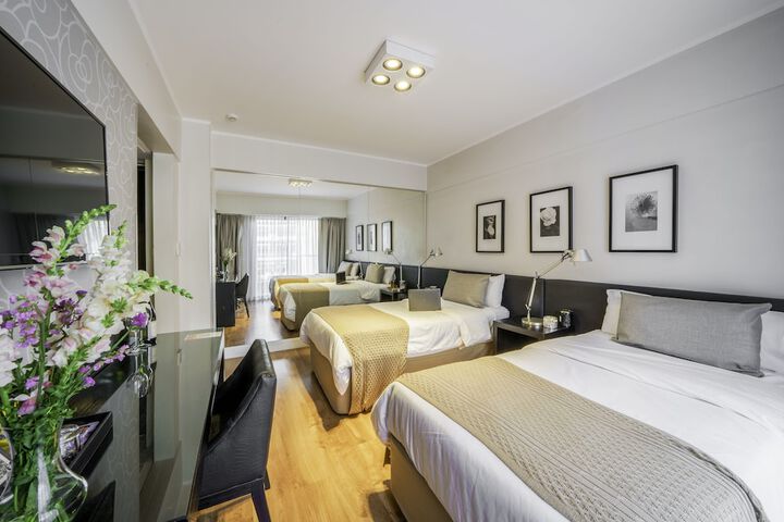 Room 32 of 62