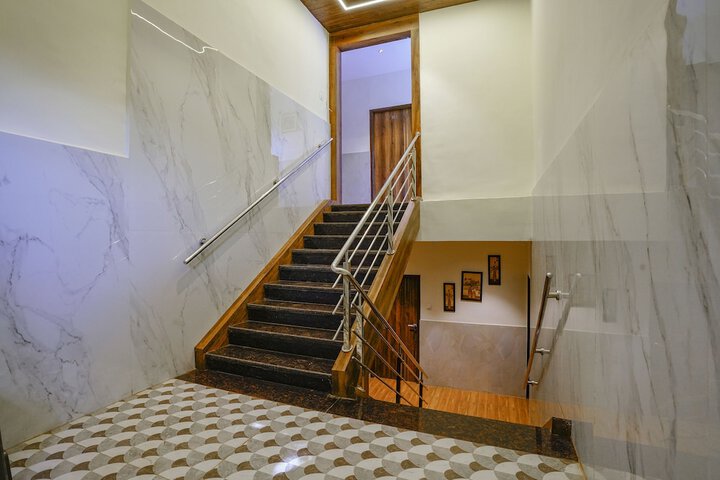 Fabhotel Moonlite Residency