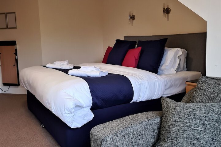 Room 16 of 30