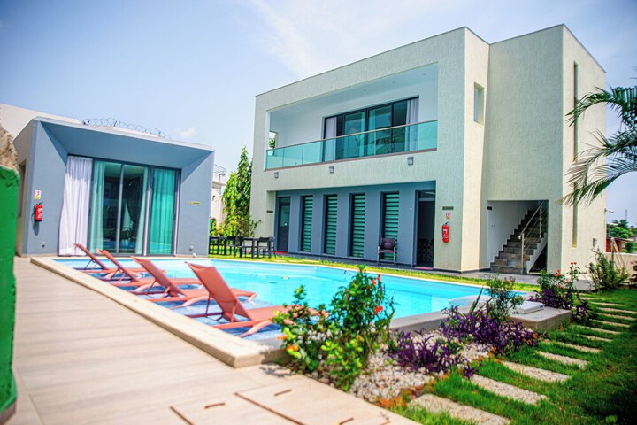Pool 66 of 85