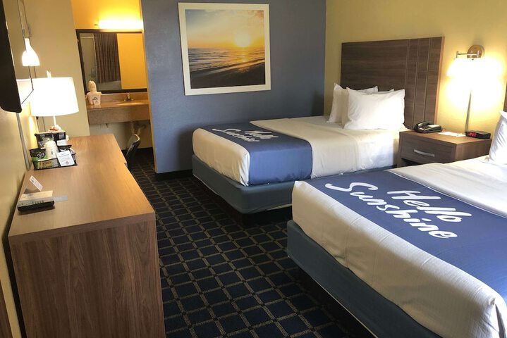 Room 16 of 35