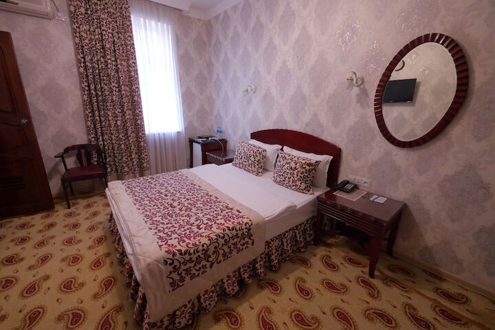 Room 26 of 92